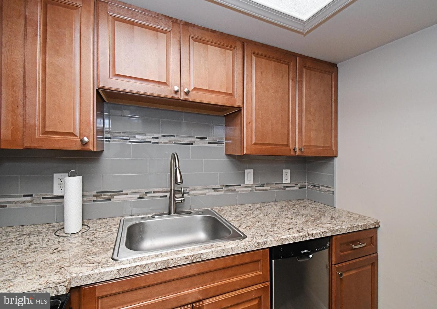 1603 Yardley Cmns photo 5