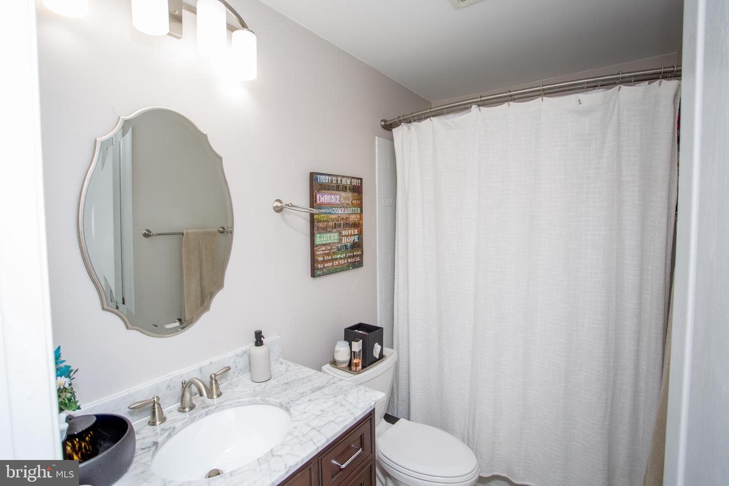 354 E Armstrong Drive photo 32