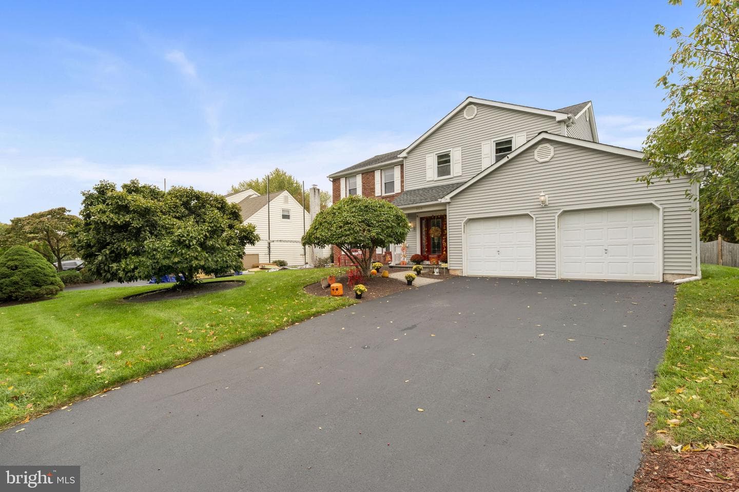 258 Woodlake Drive photo 2