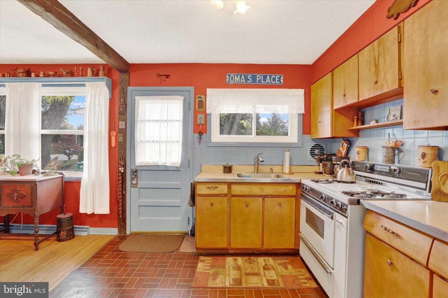 404 Alden Avenue photo 9
