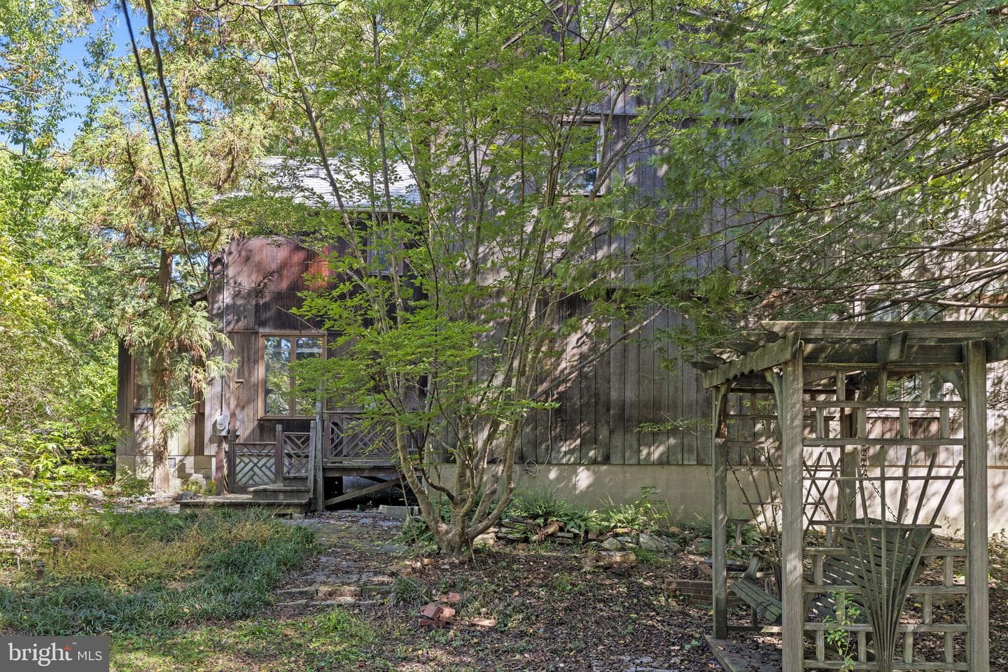 227 W Ferry Road photo 2