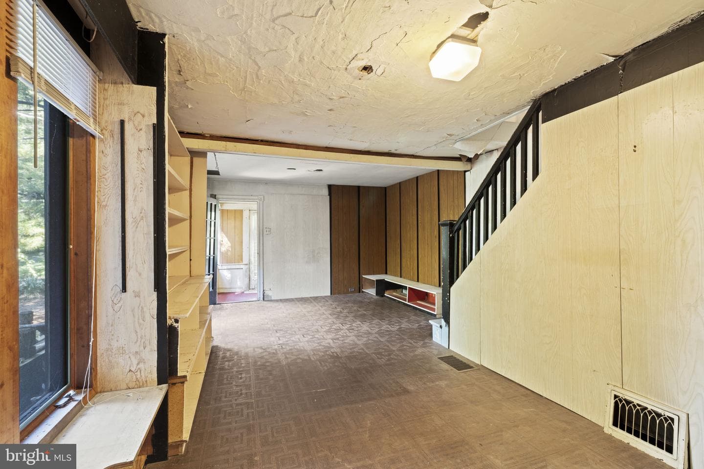 227 W Ferry Road photo 7