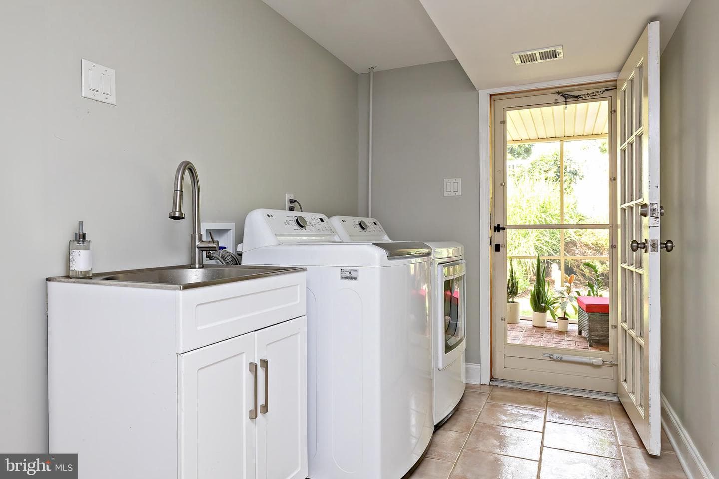 5967 Griscomb Drive photo 25