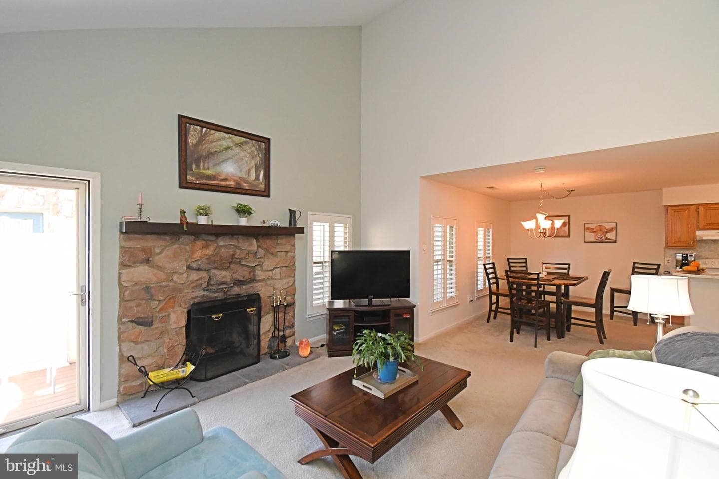210 Remington Court photo 11