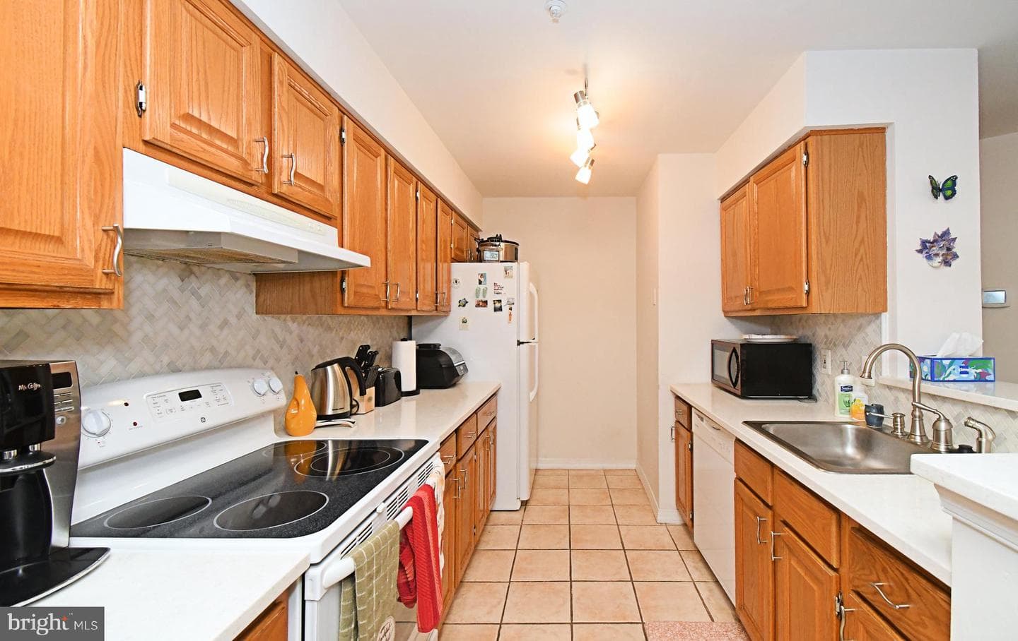 210 Remington Court photo 15