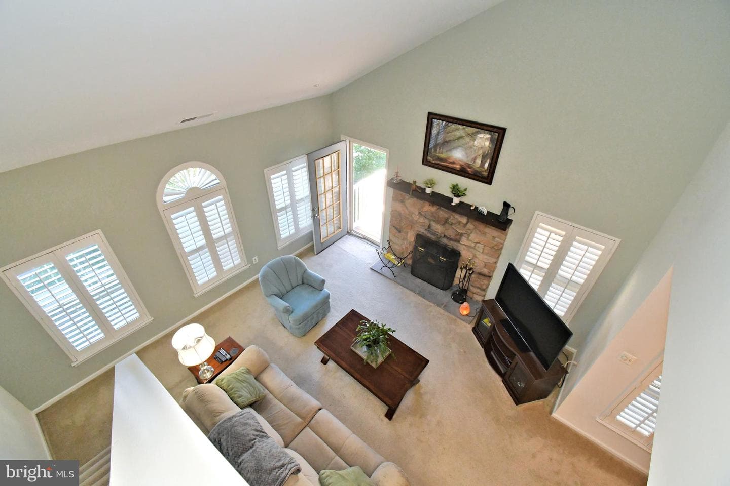 210 Remington Court photo 34