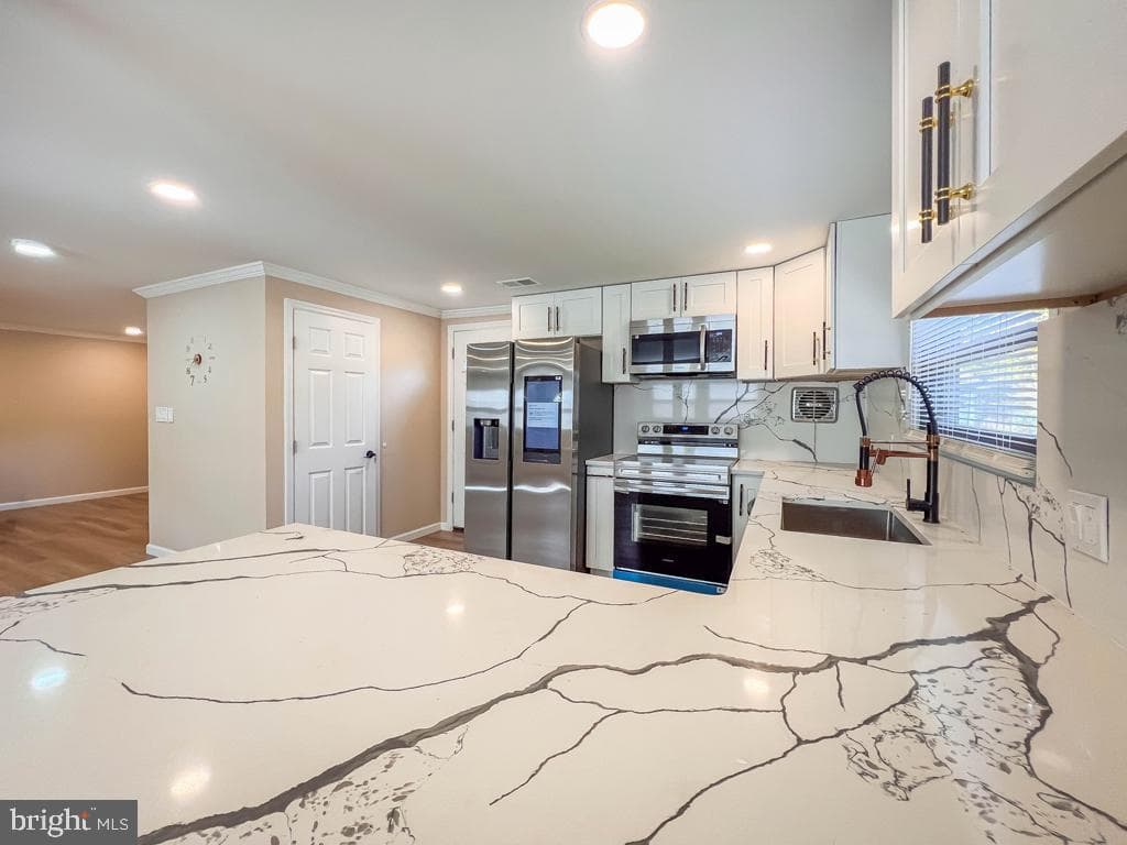 600 Hollow Horn Road photo 14