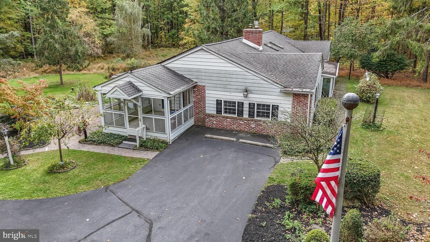 2265 Mill Hill Road photo 3