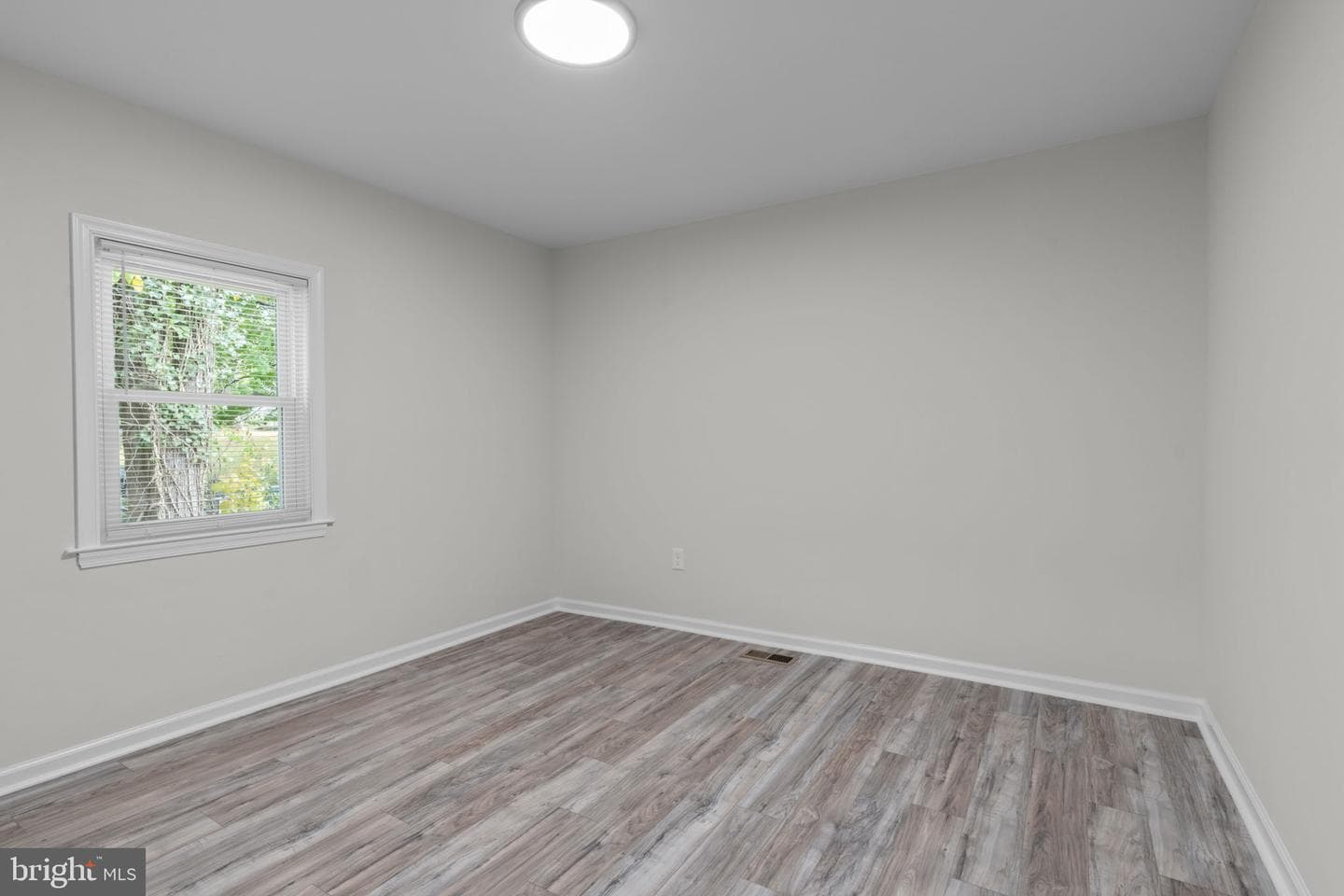 121 Trevose Road photo 11