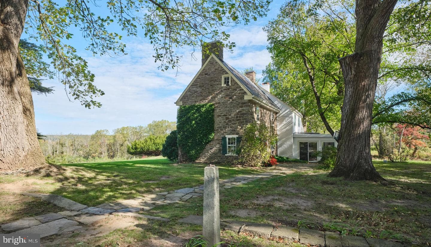 6832 Paxson Road photo 4