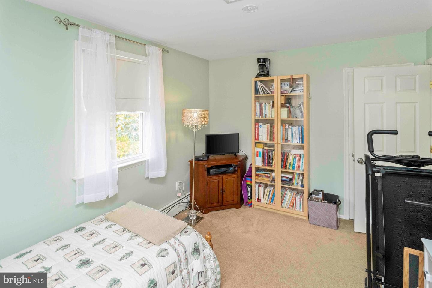 245 Hampshire Drive photo 14
