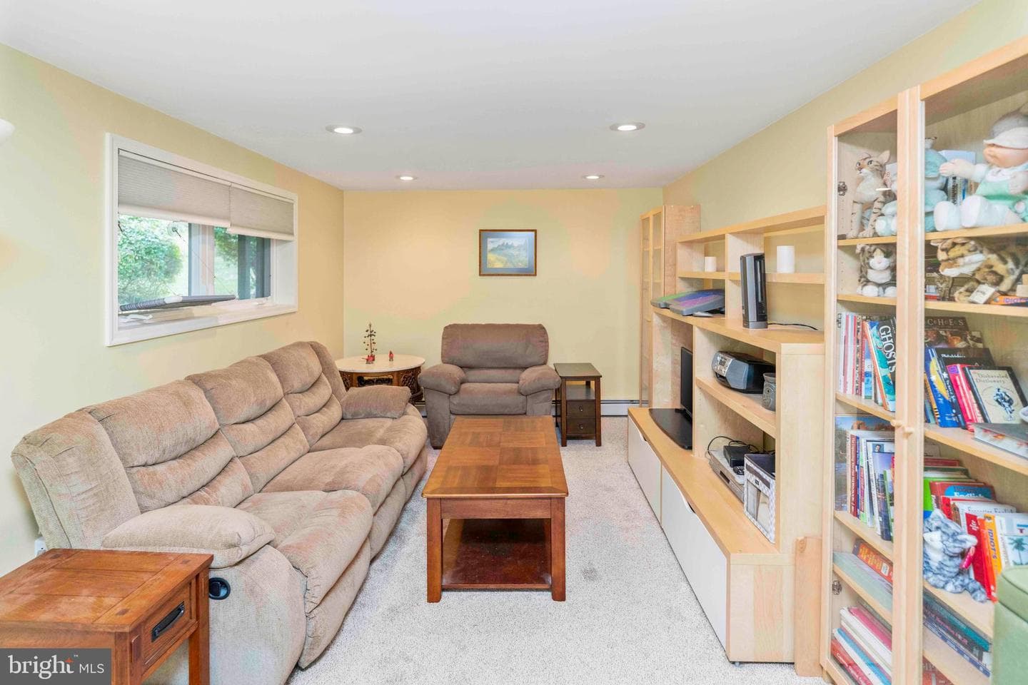 245 Hampshire Drive photo 17