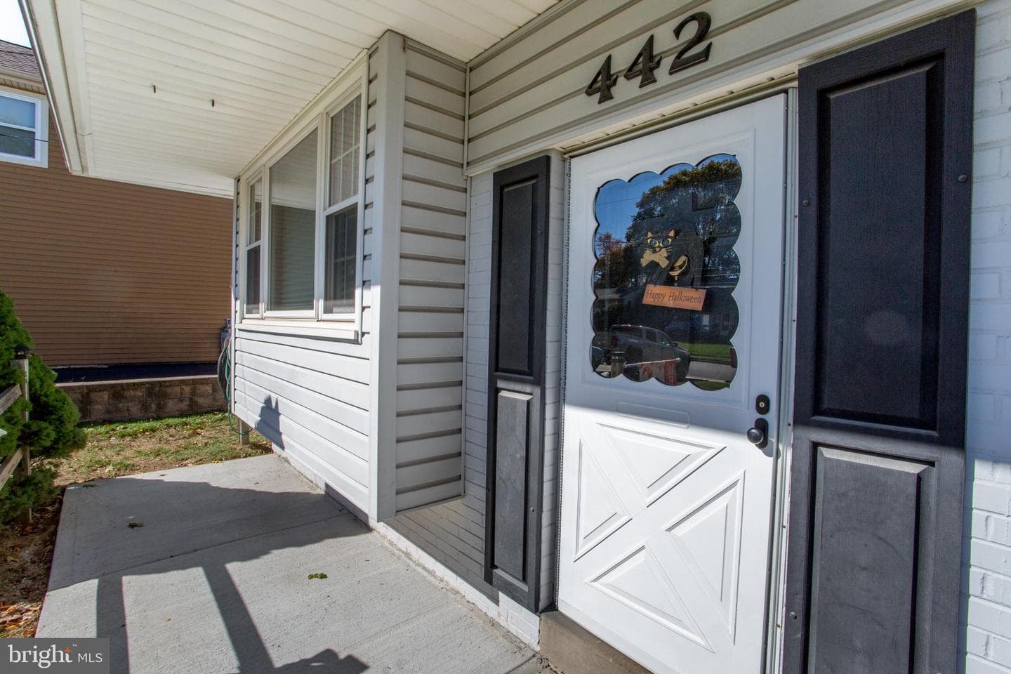442 Acorn Drive photo 3