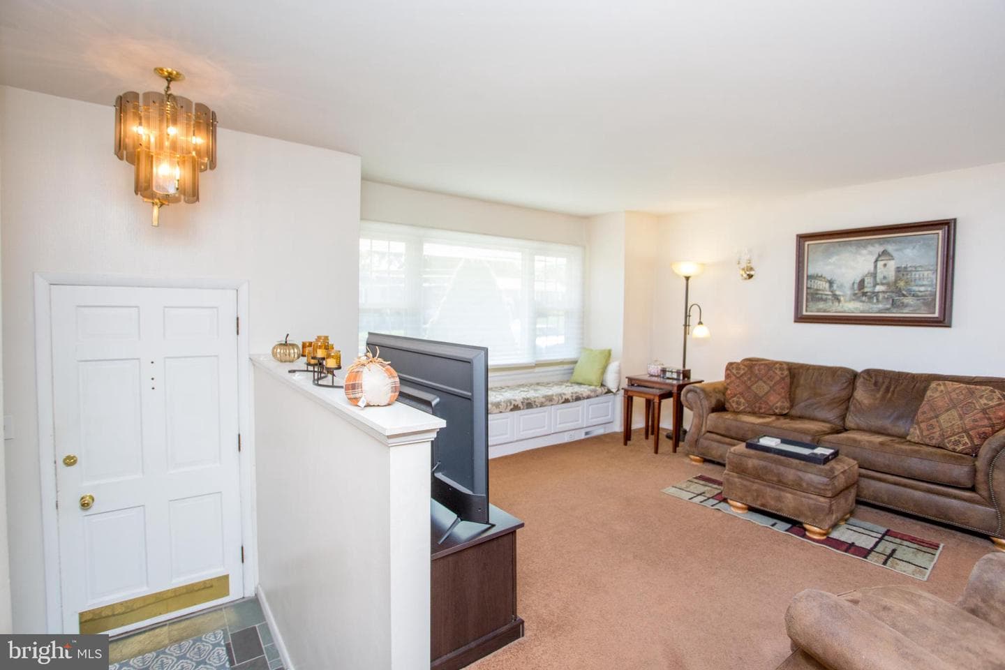 442 Acorn Drive photo 5