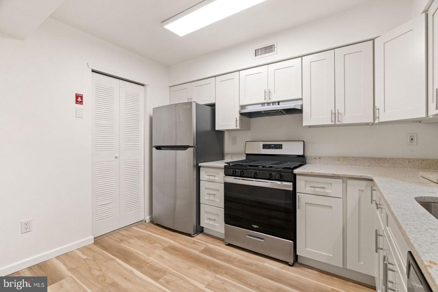 2212 Society Place photo 13