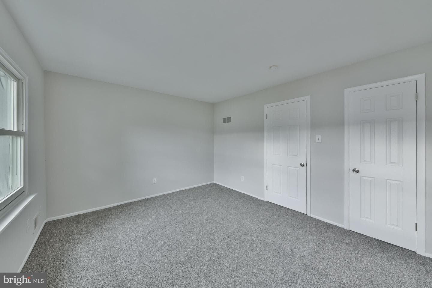 396 Rutgers Court photo 21