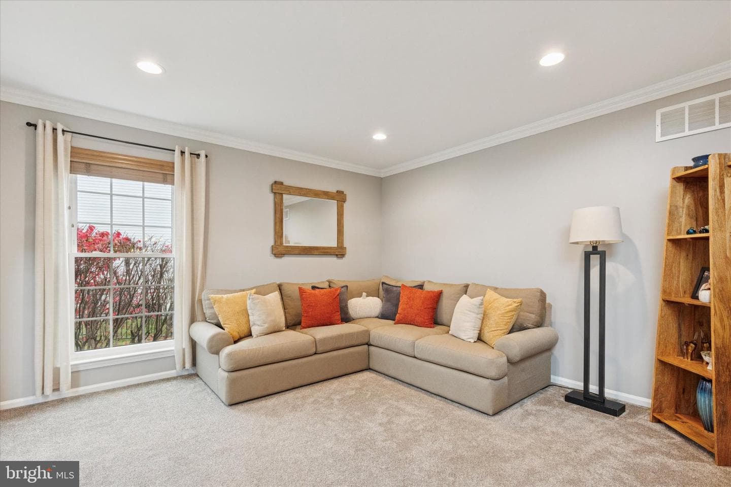 1007 Canter Circle photo 7