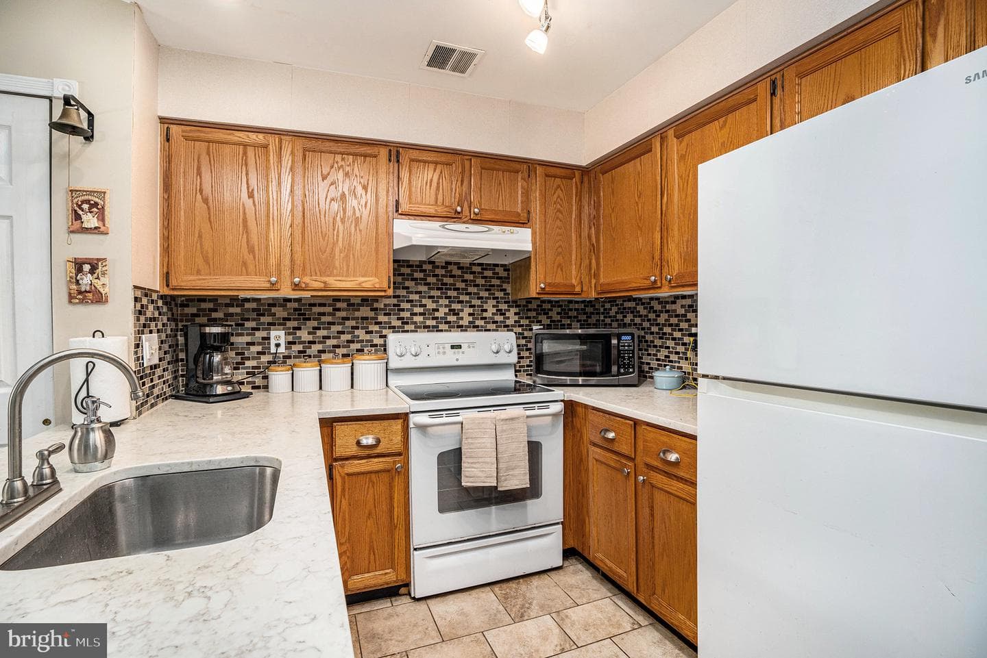 245 Prince William Way photo 12