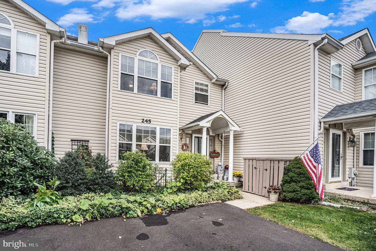 245 Prince William Way photo 3