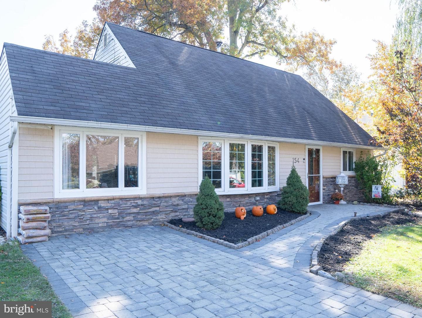 154 Juniper Drive photo 2
