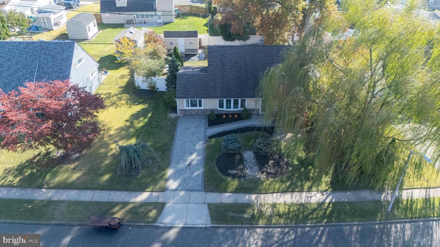 154 Juniper Drive photo 3