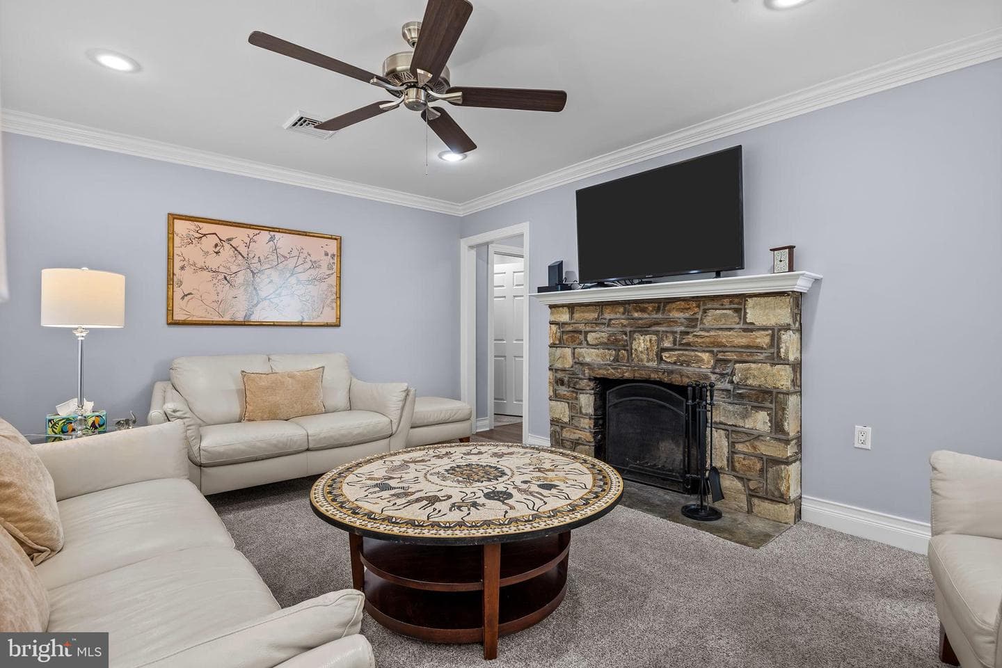 11 Hilltop Road photo 3