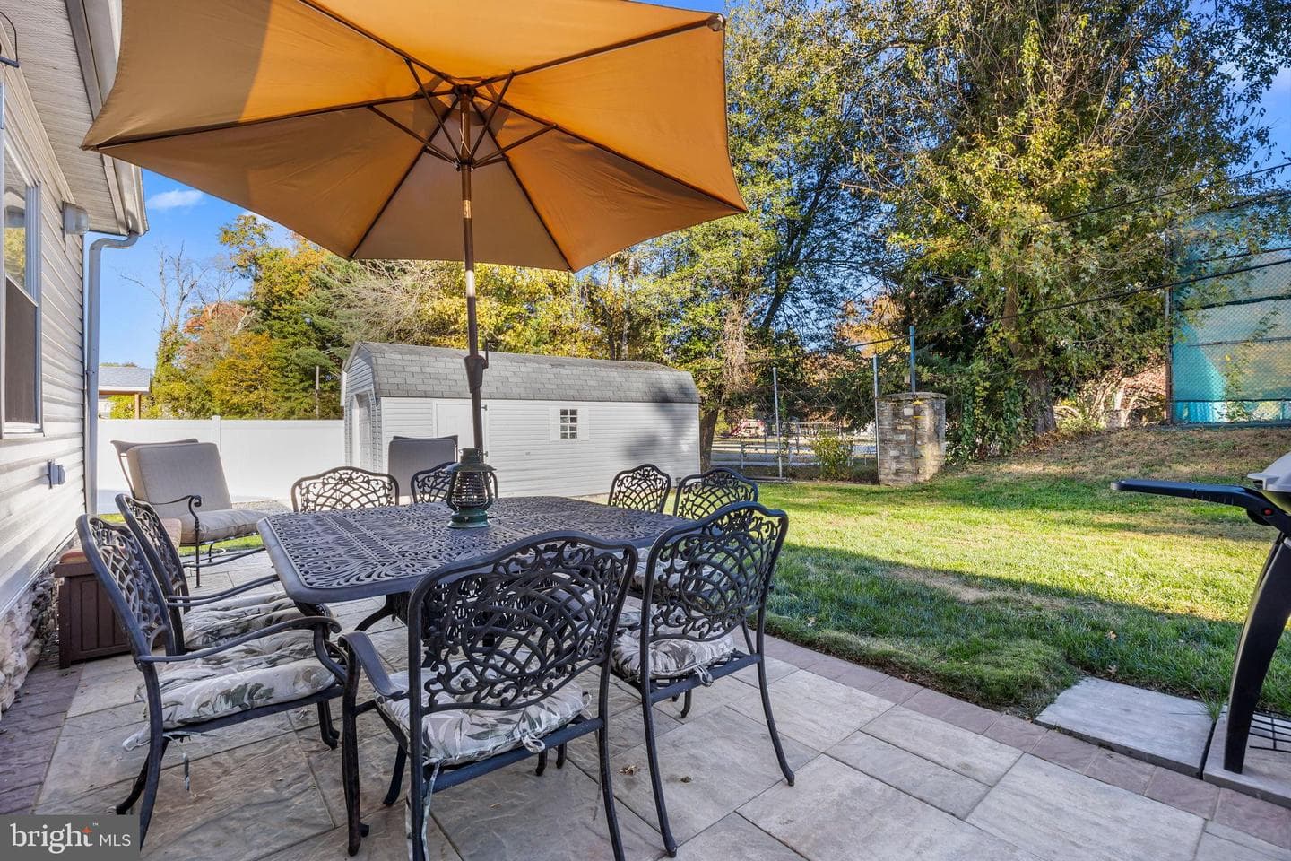 11 Hilltop Road photo 33