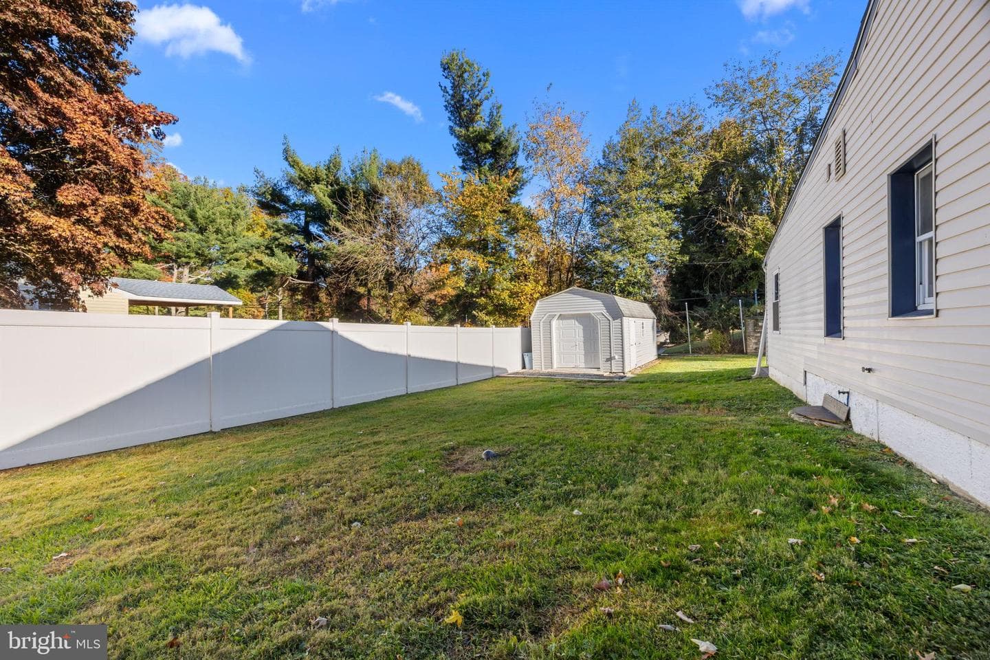 11 Hilltop Road photo 41