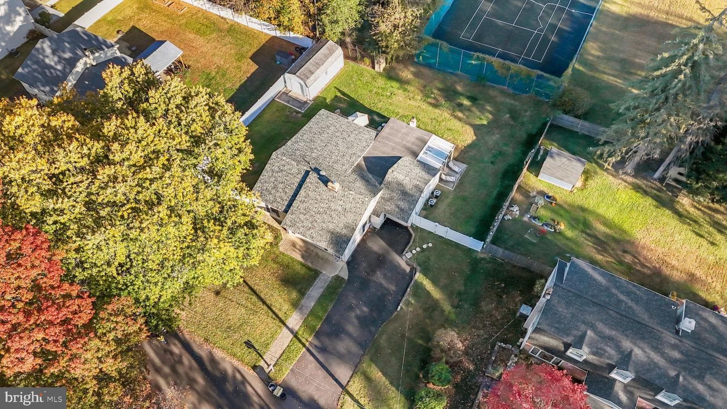11 Hilltop Road photo 44