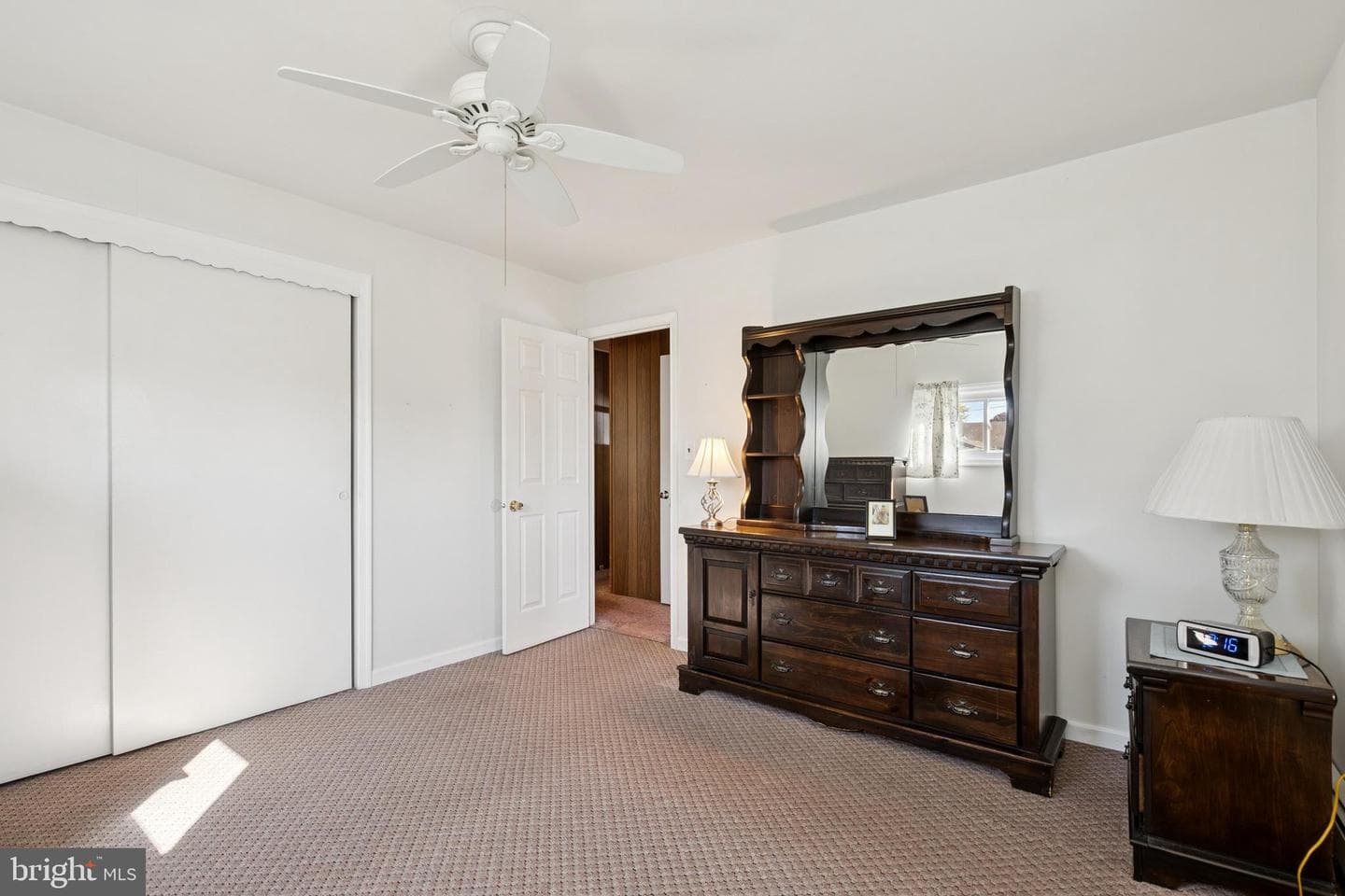 466 Lakeside Drive photo 15