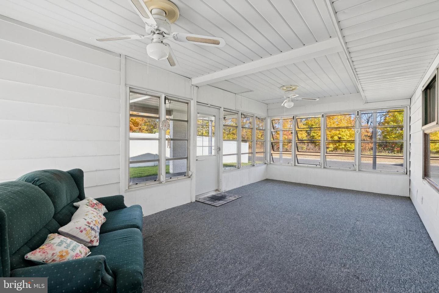 466 Lakeside Drive photo 20