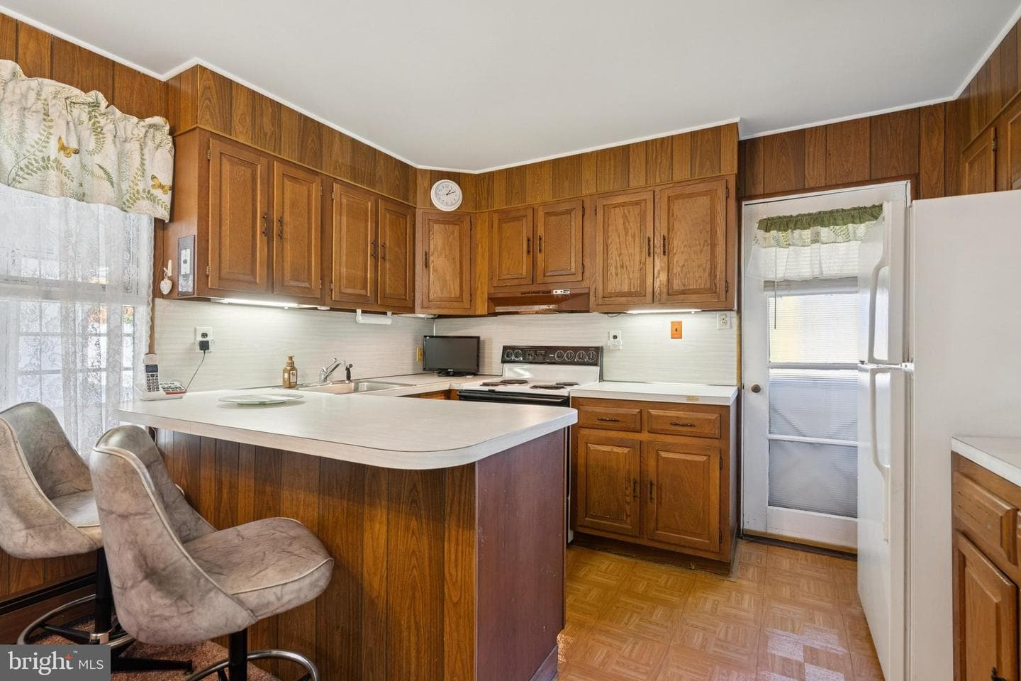 466 Lakeside Drive photo 6