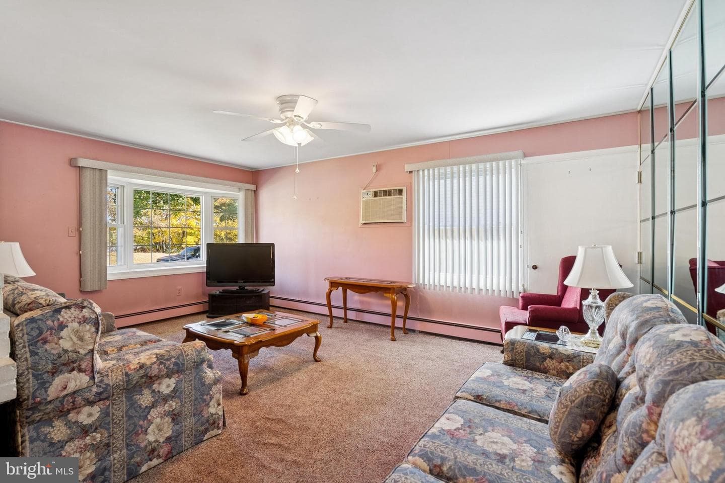 466 Lakeside Drive photo 9