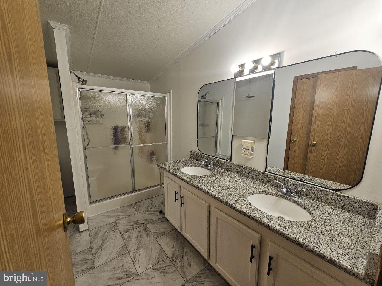 2304 Brownsville Road #l22 photo 12