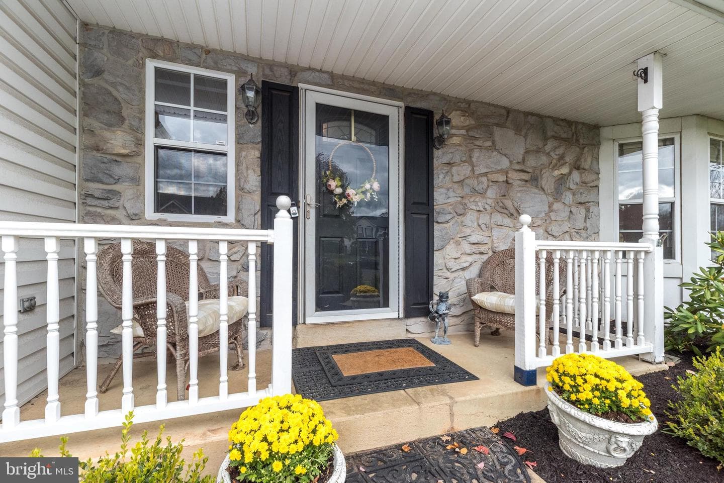 1403 E Fernbrook Drive photo 3