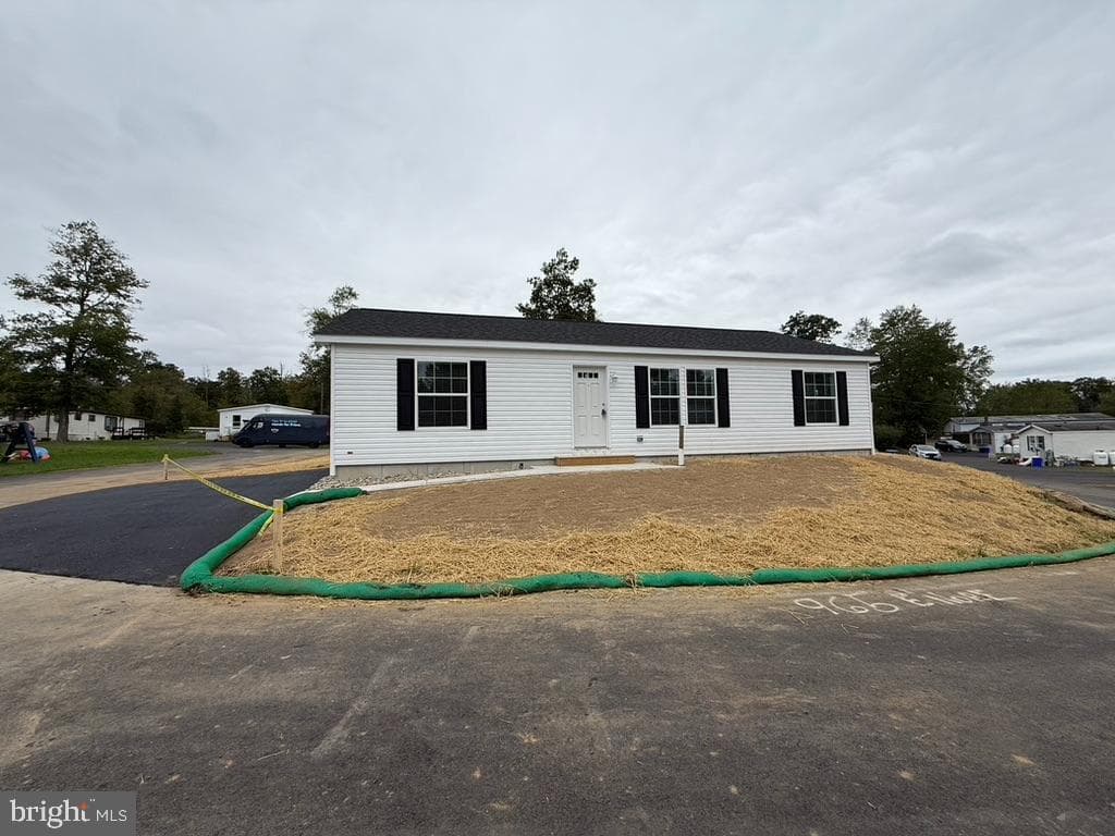 965 Eleanor Lane photo 4