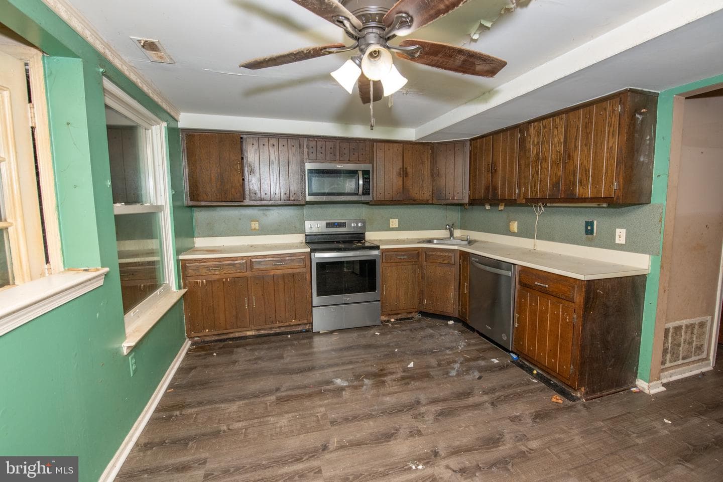 571 Fernwood Lane photo 2