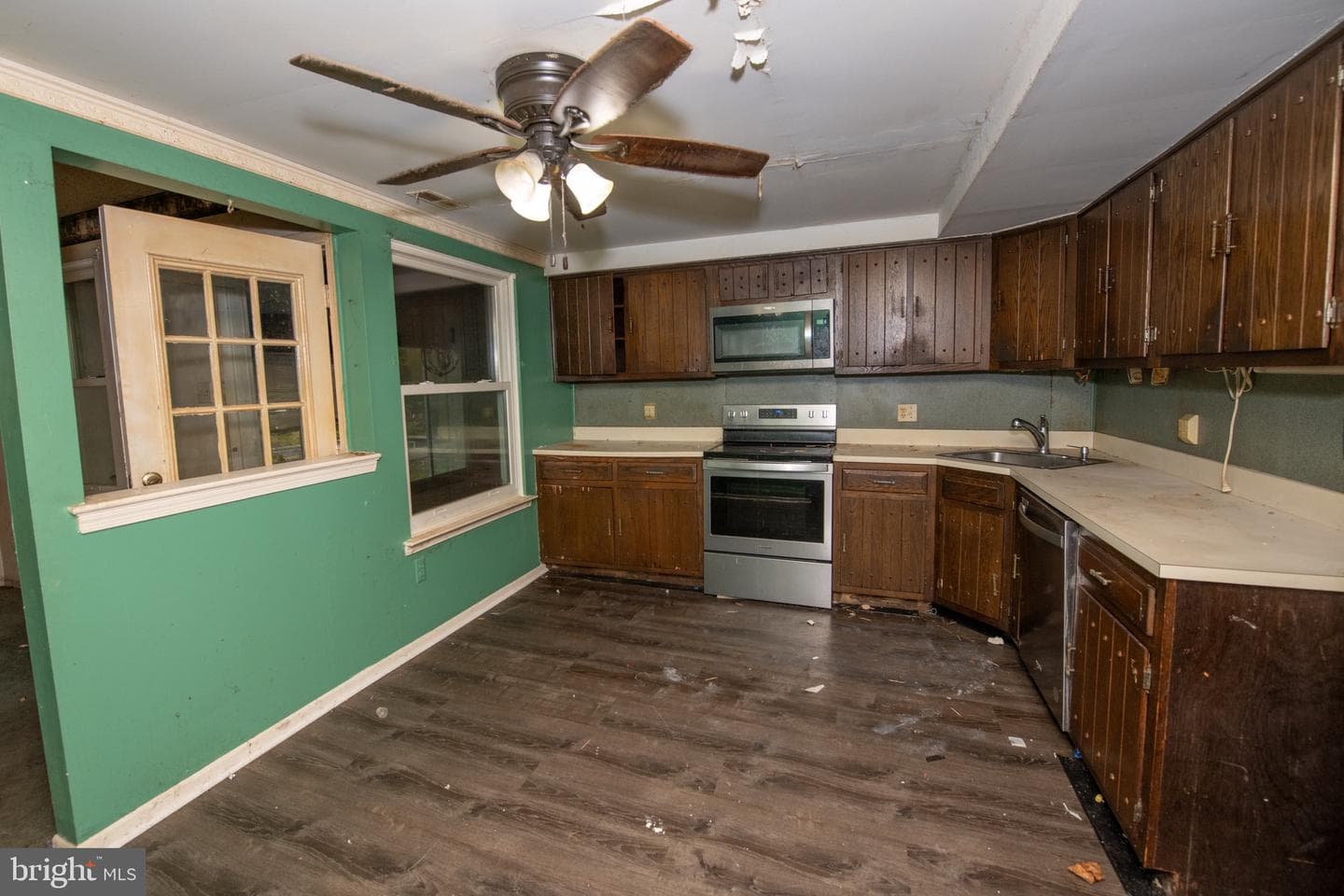 571 Fernwood Lane photo 3