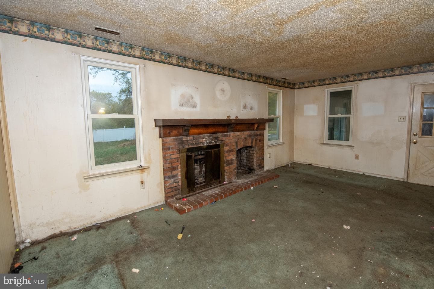 571 Fernwood Lane photo 8