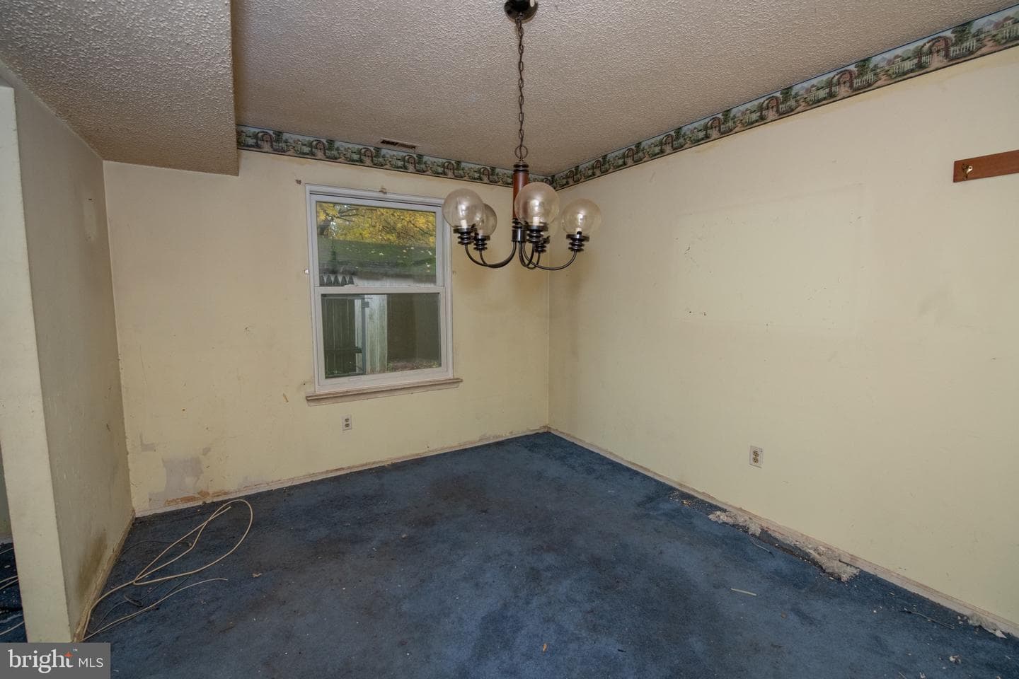 571 Fernwood Lane photo 9