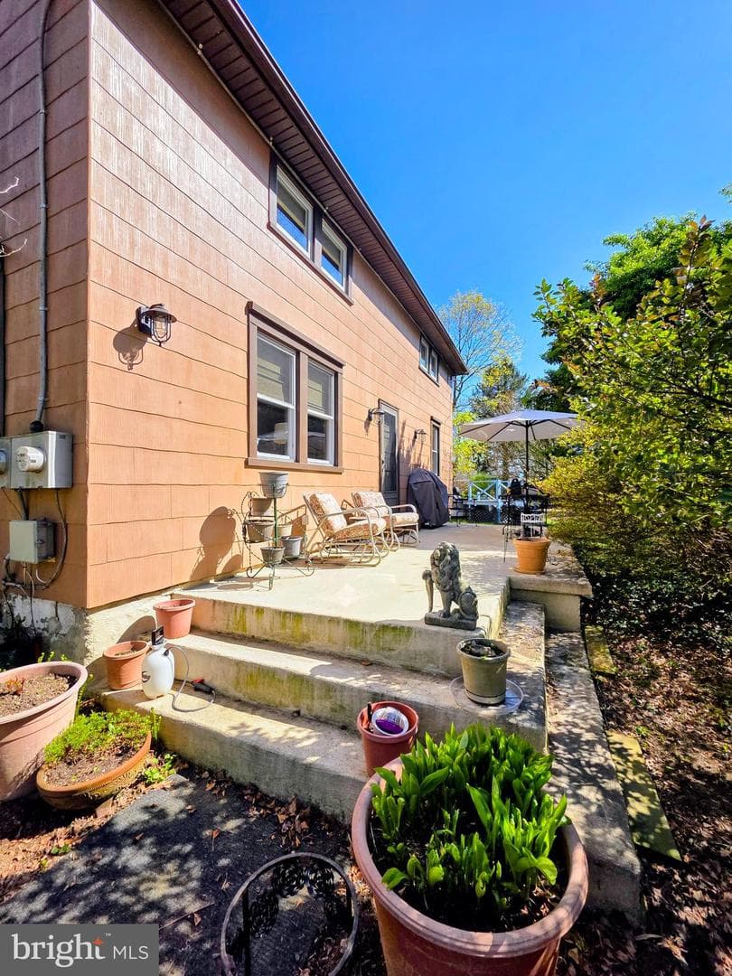 1420 Super Highway, Langhorne