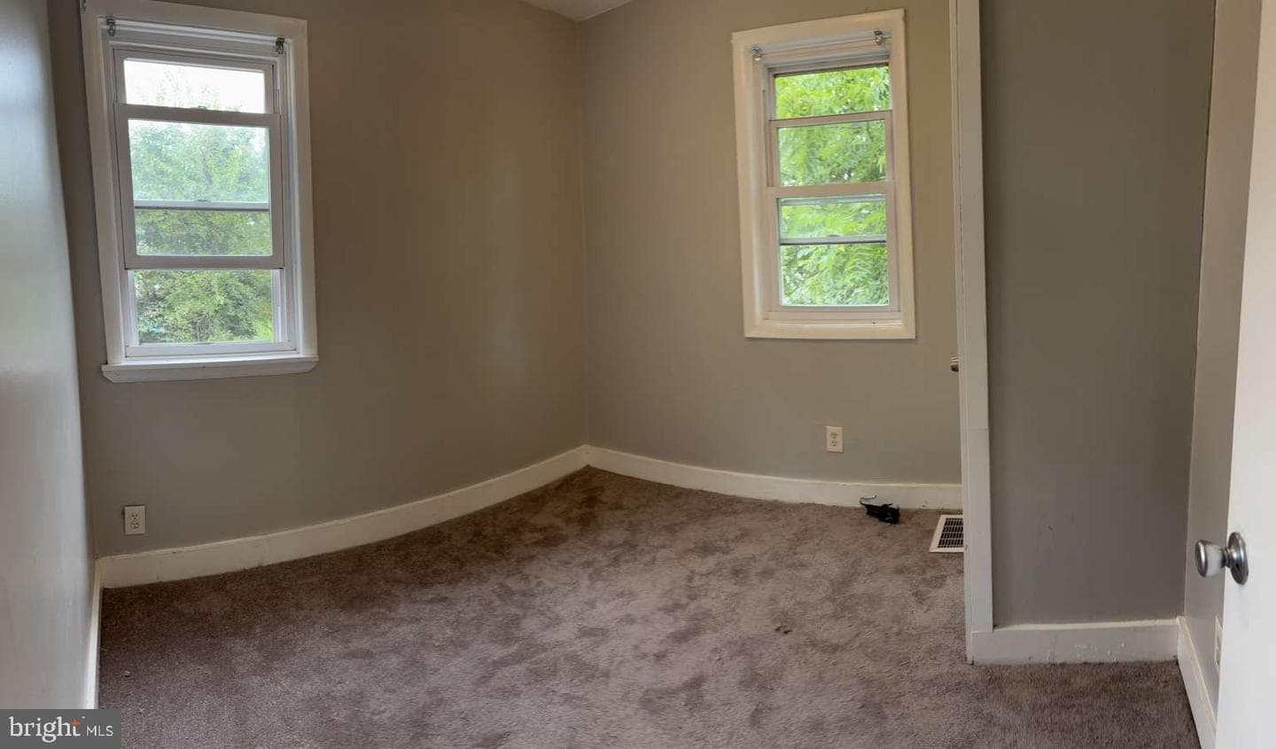 608 Clymer Street photo 13