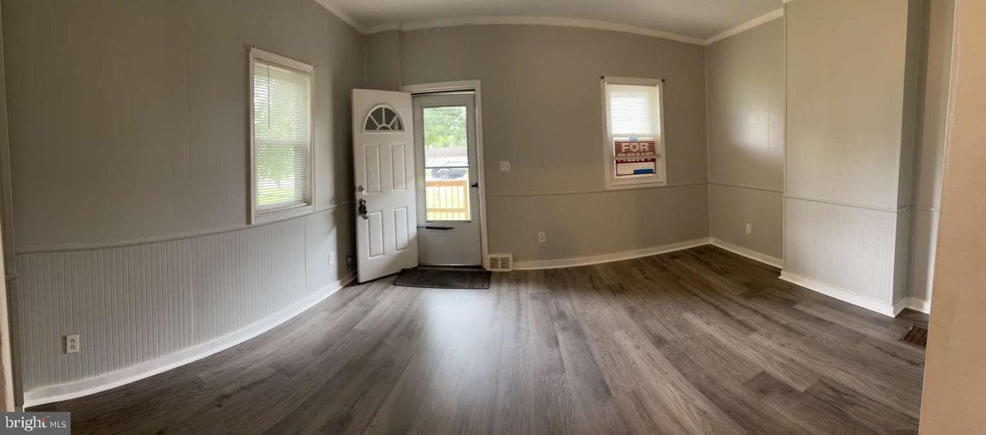 608 Clymer Street photo 23