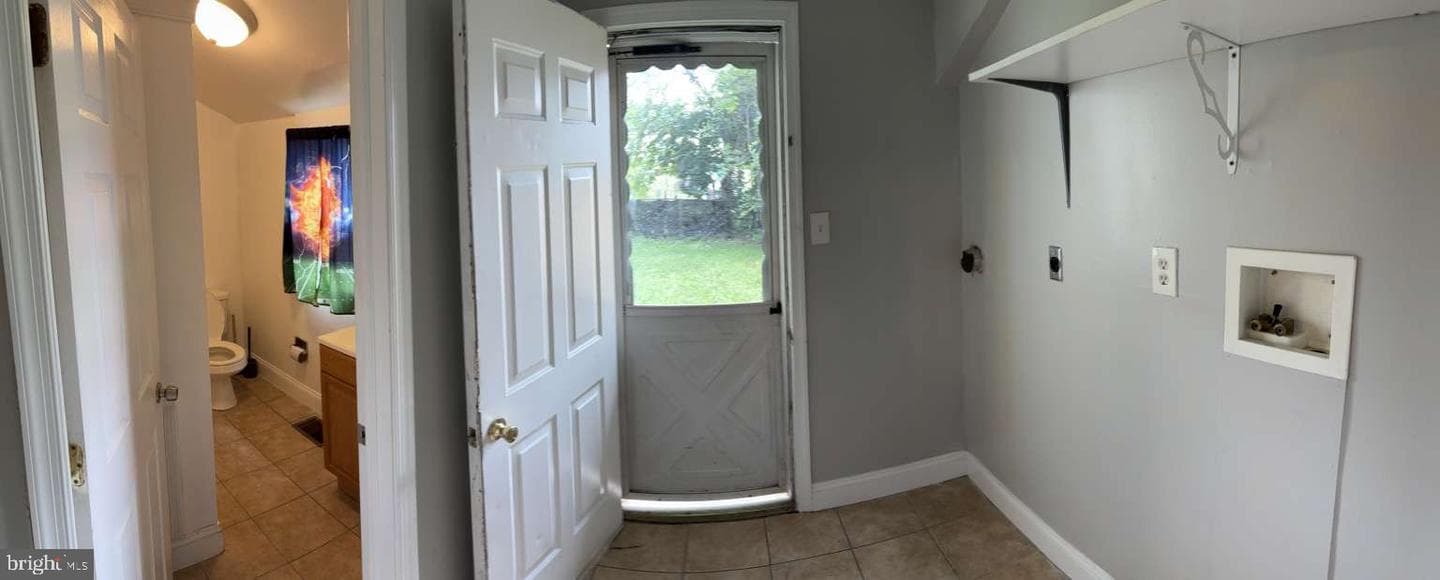 608 Clymer Street photo 8