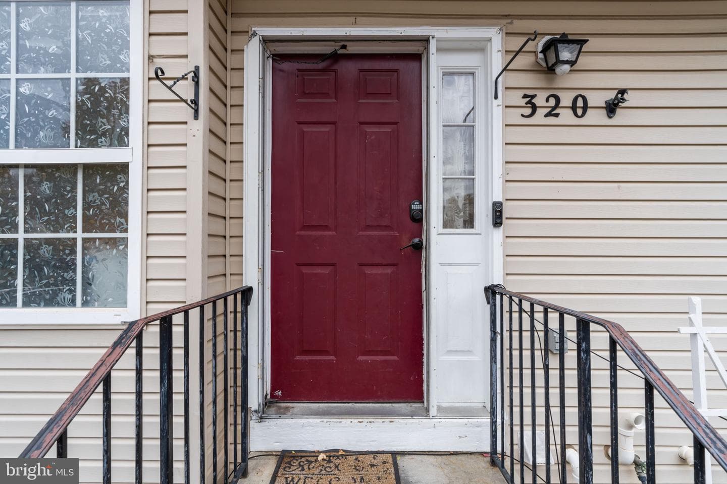 320 Melvin Avenue N #N photo 2