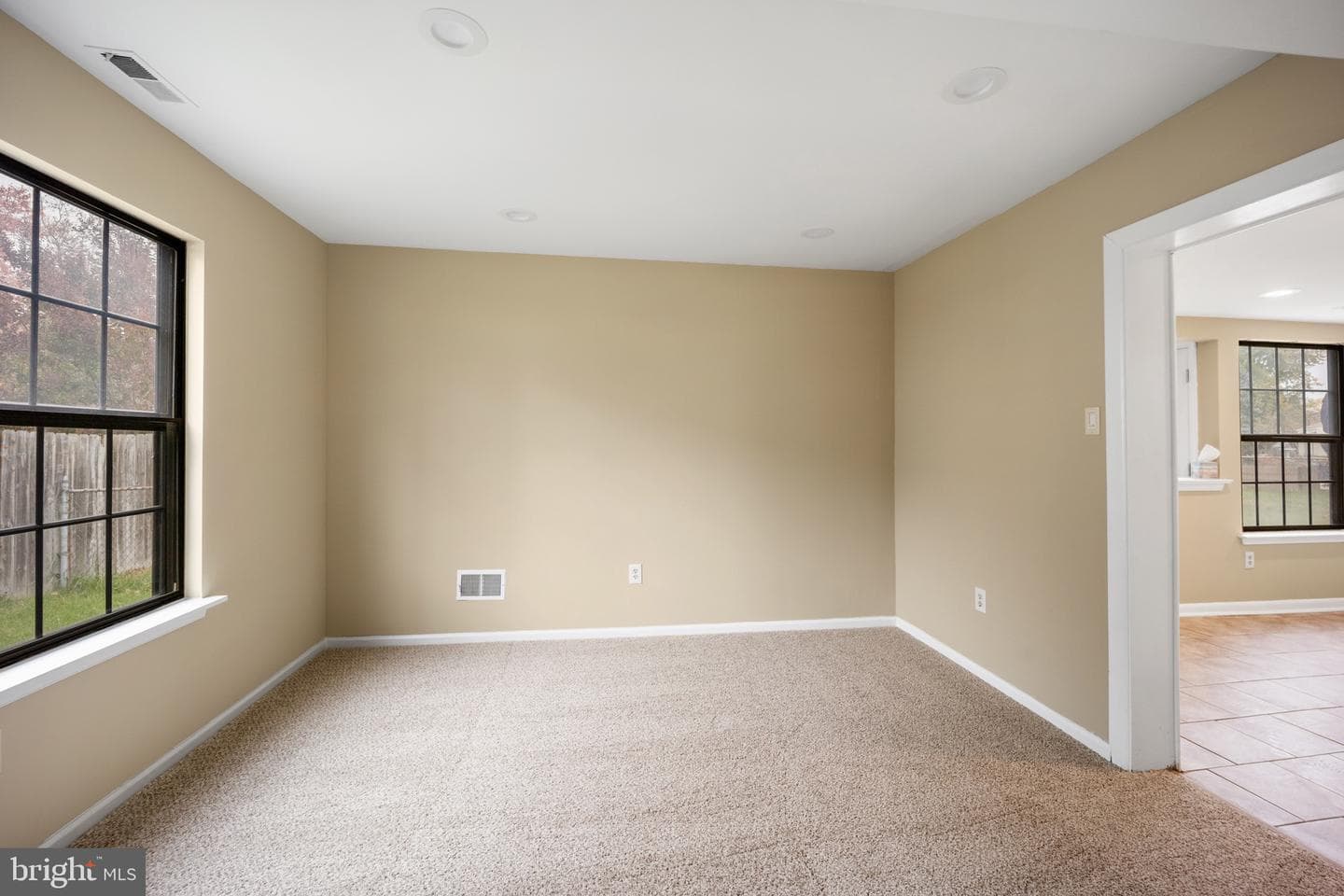 560 Fernwood Lane photo 10