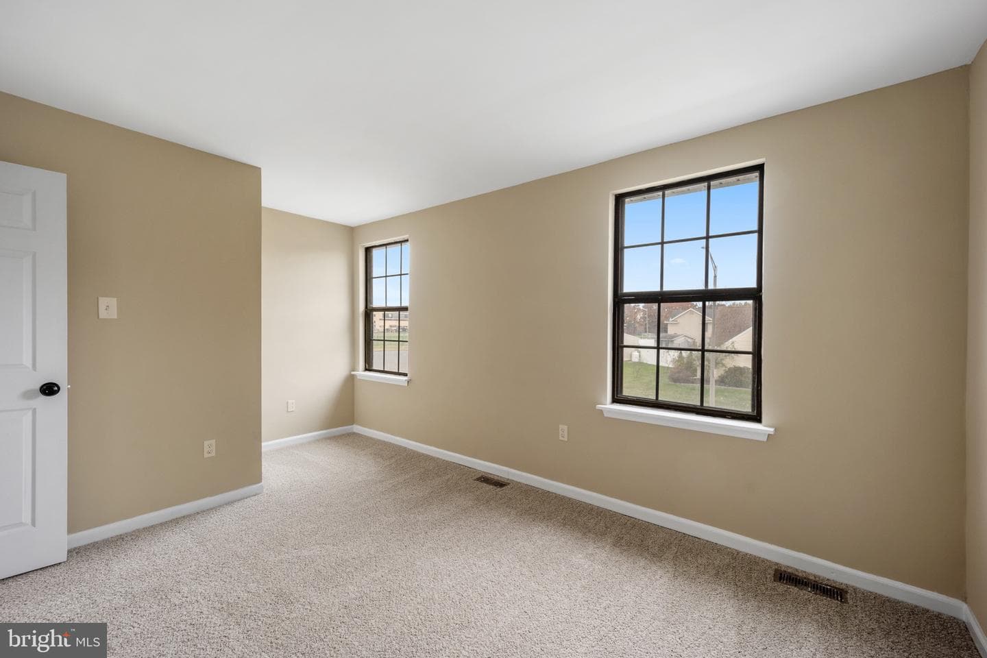 560 Fernwood Lane photo 23