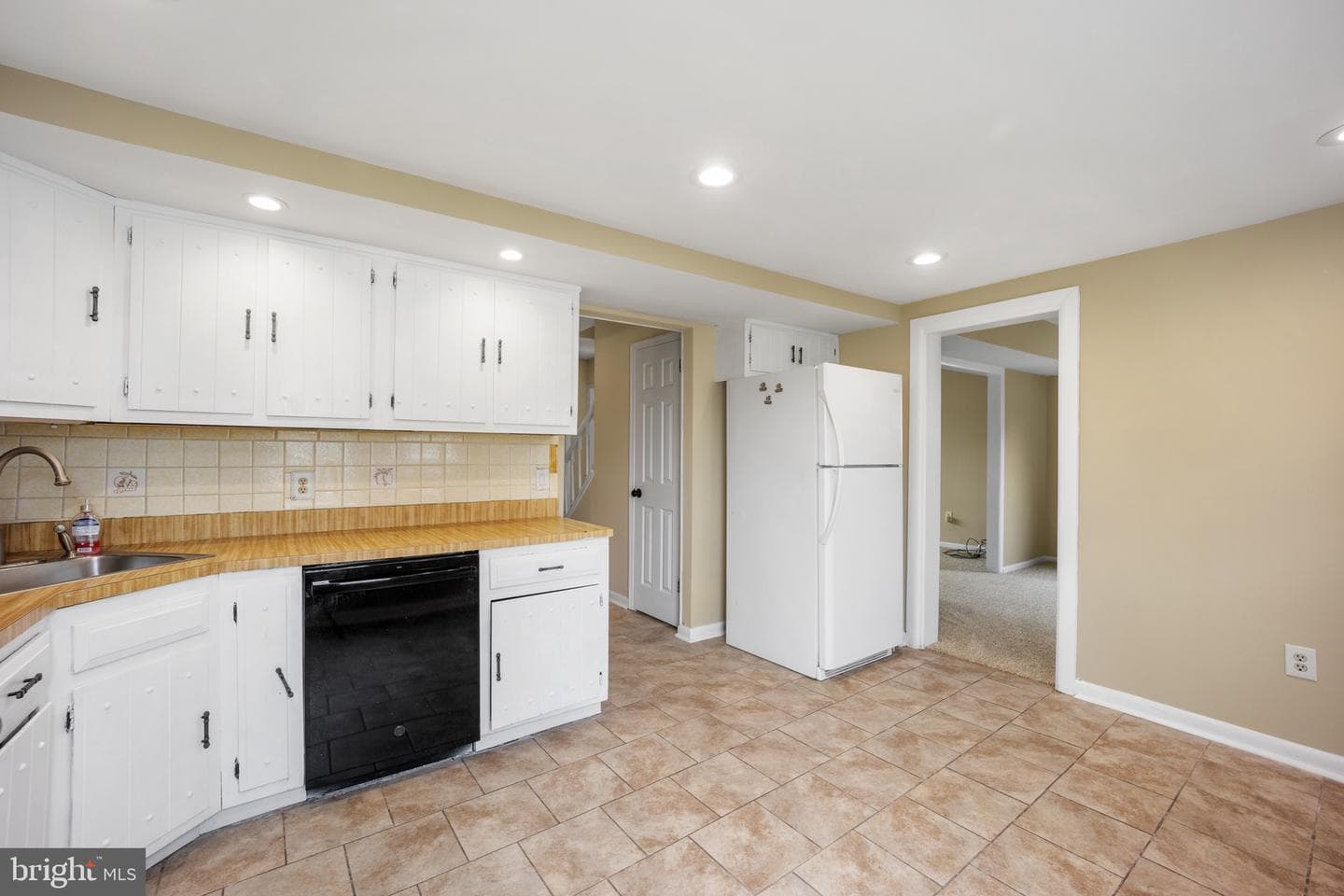 560 Fernwood Lane photo 7