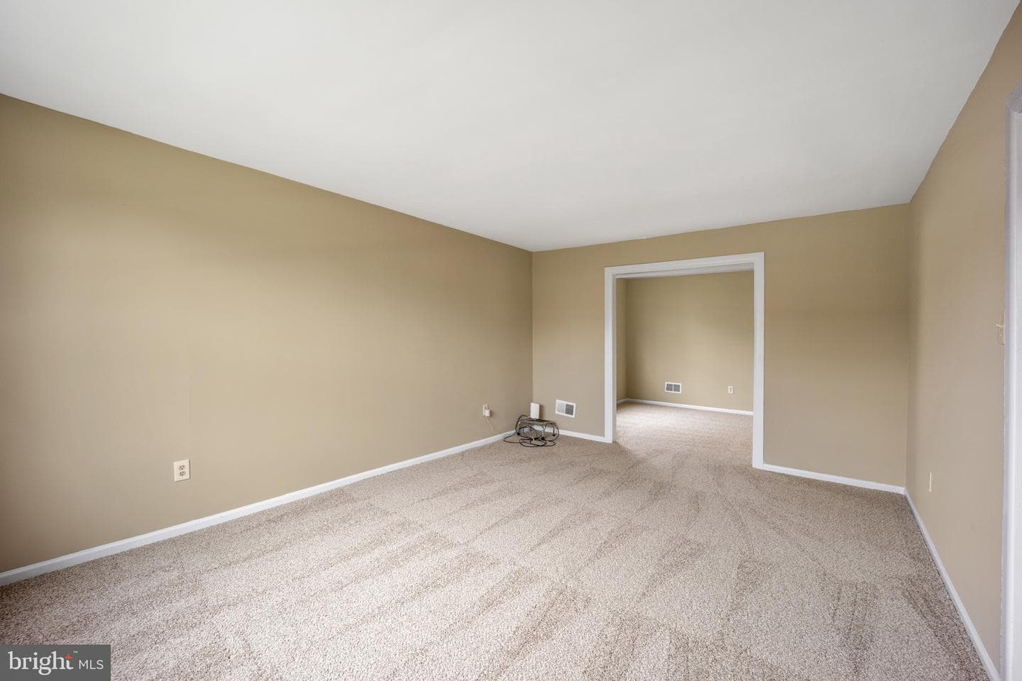 560 Fernwood Lane photo 8