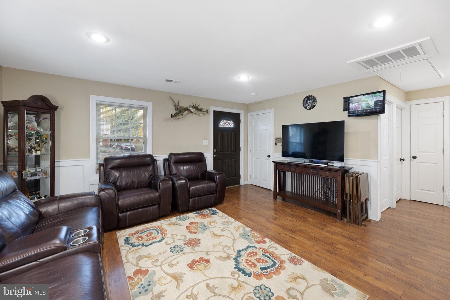 5604 Fleetwing Drive photo 6
